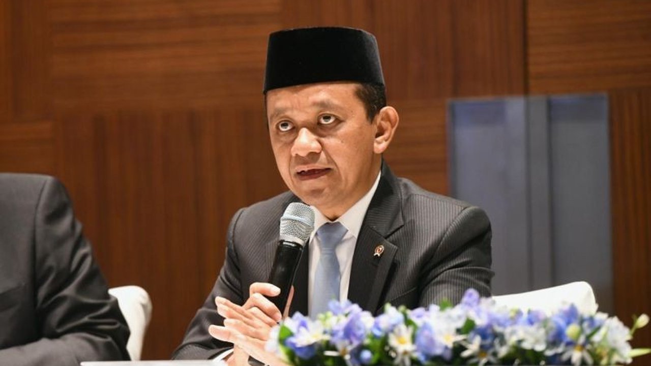 Di tengah dinamika geopolitik, pemerintah menegaskan komitmennya untuk memprioritaskan kepentingan rakyat melalui Kebijakan Energi Nasional yang stabil dan terjangkau, khususnya bagi masyarakat kurang mampu.