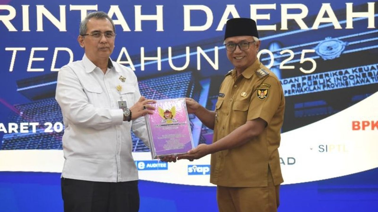 Pemkot Kediri perkuat komitmen pemerintahan bersih dan transparan melalui penyerahan Laporan Keuangan Pemerintah Daerah (LKPD) Unaudited Tahun Anggaran 2025 kepada BPK. Ini wujudkan layanan publik maksimal.