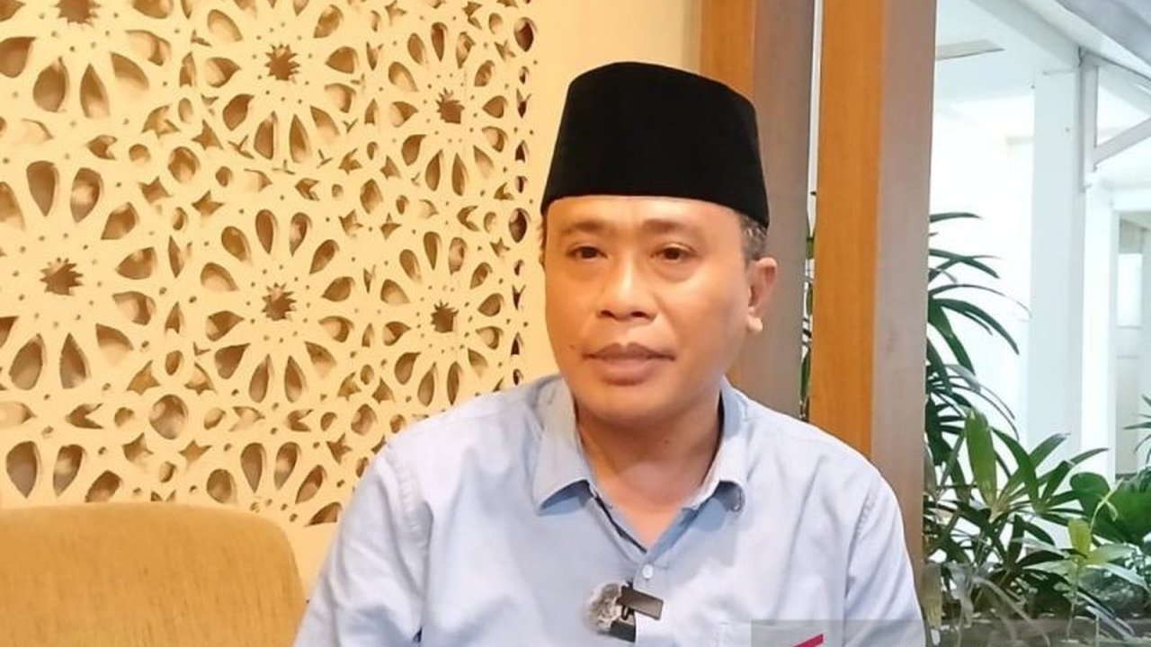 Ketua ISNU NTB, Zamroni Aziz, menyatakan dukungan penuh agar NTB menjadi tuan rumah Muktamar NU ke-35 pada 2026, menyoroti kesiapan infrastruktur dan pengalaman daerah dalam menggelar acara besar yang dapat mendukung NTB menjadi tuan rumah Muktamar NU.