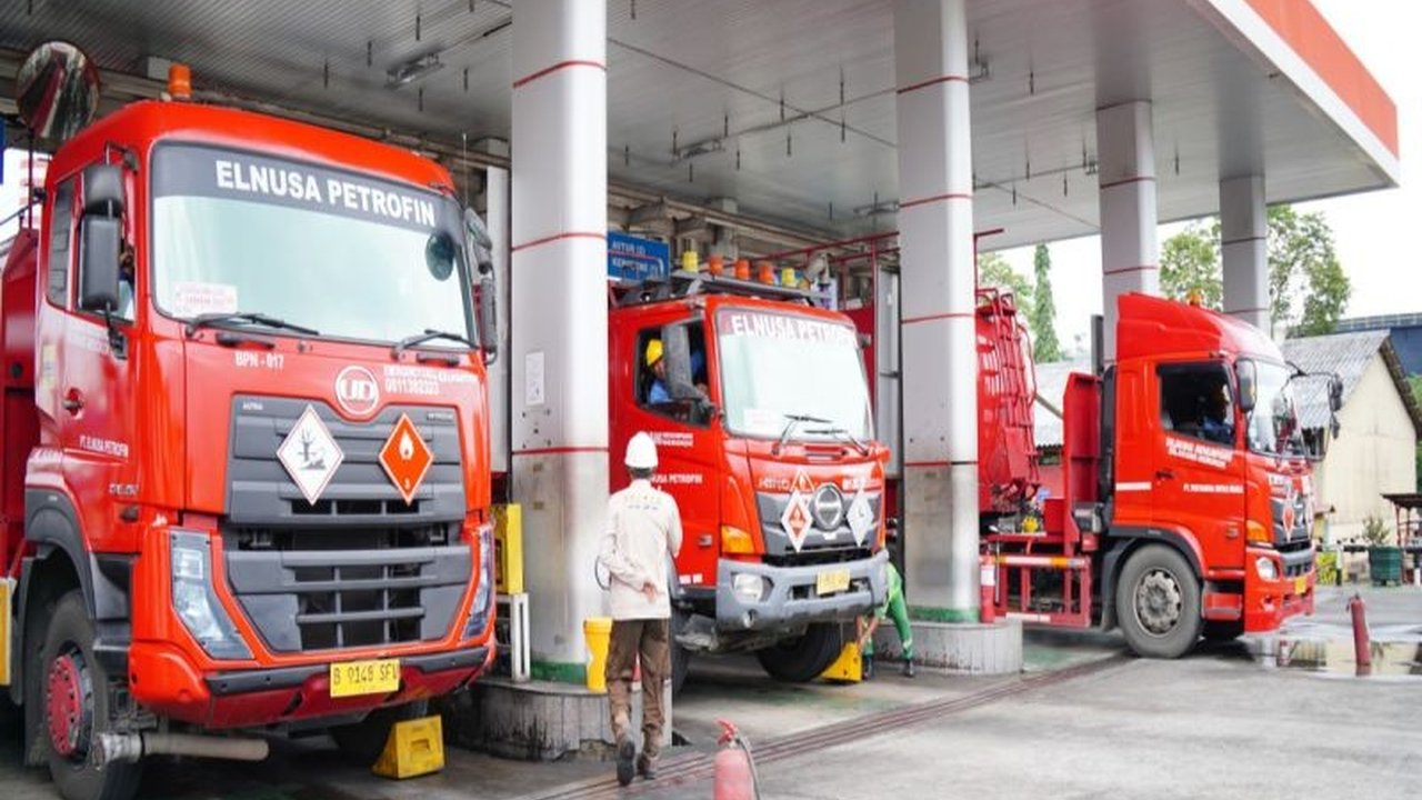 Pertamina Patra Niaga berkomitmen menjaga harga BBM stabil dan memperkuat distribusi energi di seluruh wilayah. Langkah ini diambil untuk memastikan pasokan aman di tengah lonjakan permintaan masyarakat.