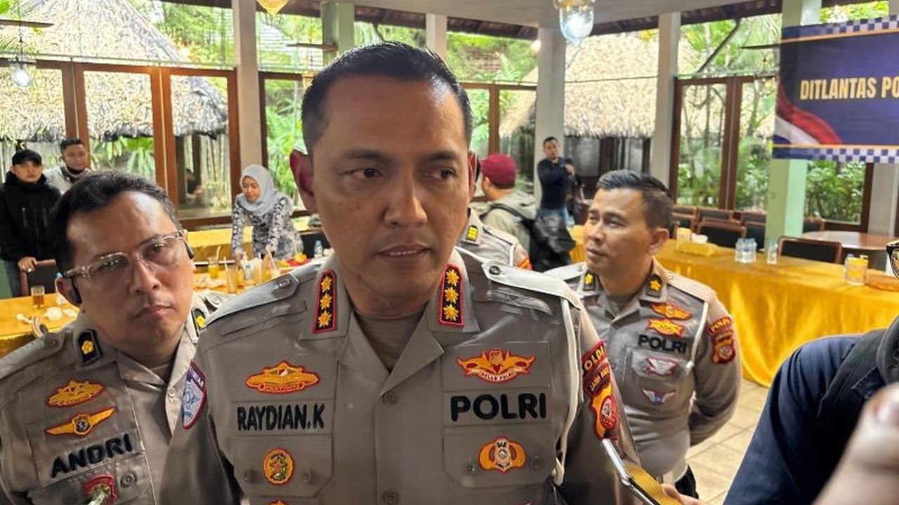 Kabar gembira dari Polda Jabar! Penurunan angka kecelakaan Lebaran 2026 mencapai 76 persen, menandakan efektivitas pengamanan dan kesadaran berlalu lintas. Simak detailnya!
