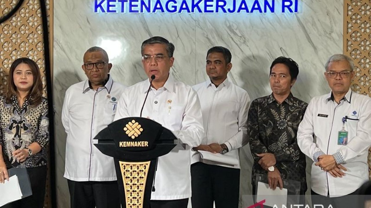 Menteri Ketenagakerjaan menggandeng Badan Pengelola Investasi Daya Anagata Nusantara (Danantara) dan Kemendagri untuk kampanye masif WFH Pengelolaan Energi, upaya strategis hadapi gejolak global dan tingkatkan efisiensi di BUMN serta BUMD.