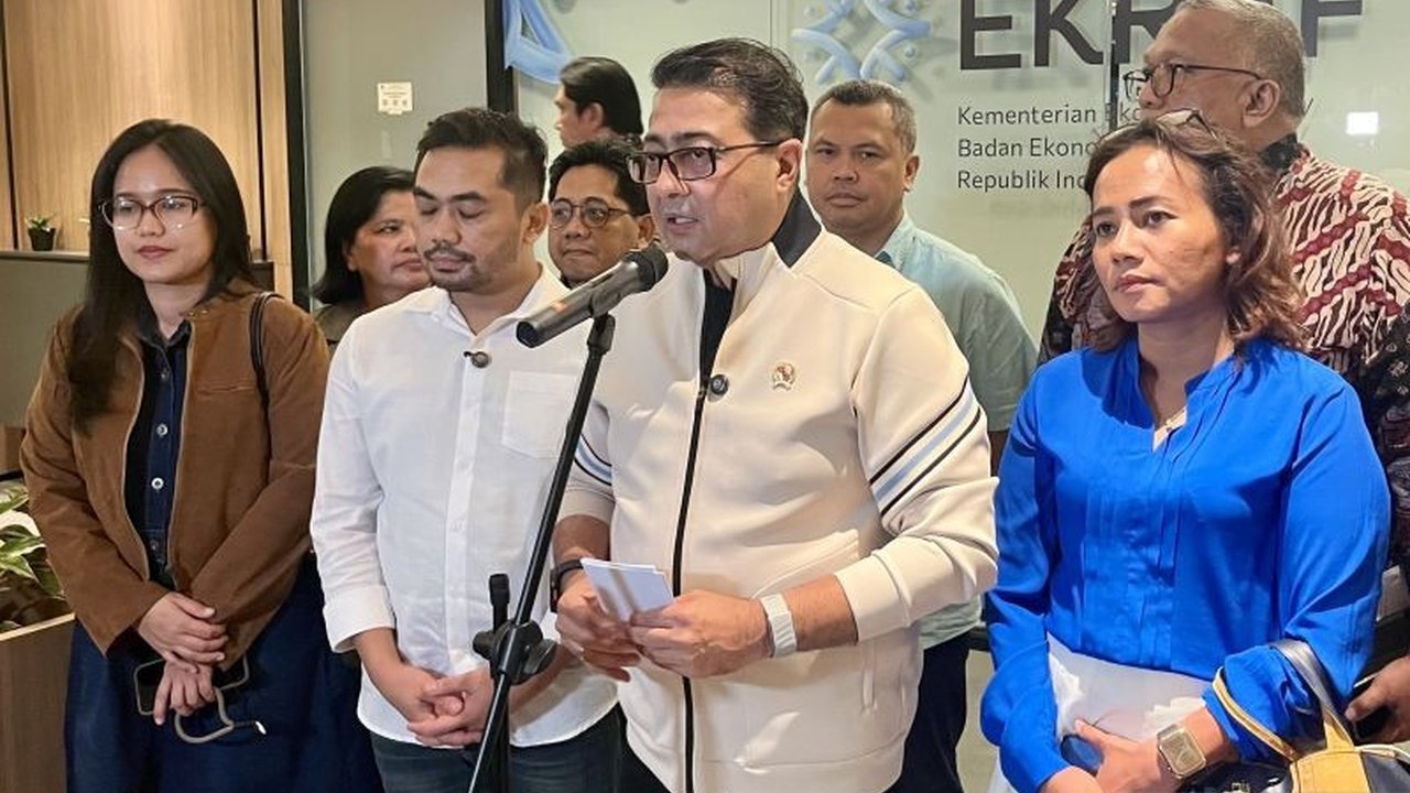 Kementerian Ekonomi Kreatif (Kemenekraf) meluncurkan kanal pengaduan dan layanan informasi publik untuk pelaku ekonomi kreatif, memperkuat perlindungan hukum dan akses informasi penting.