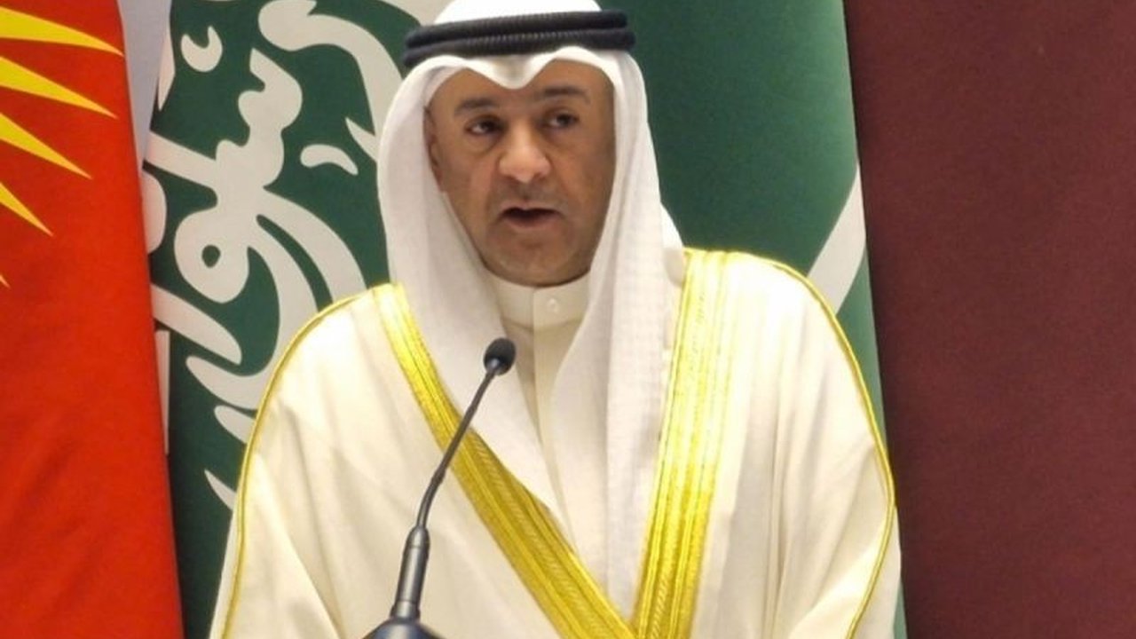 Di tengah krisis navigasi akibat Penutupan Selat Hormuz, Dewan Kerja Sama Teluk (GCC) mendesak Dewan Keamanan PBB untuk segera bertindak demi menjaga keamanan jalur maritim internasional. Apa dampaknya bagi ekonomi global?