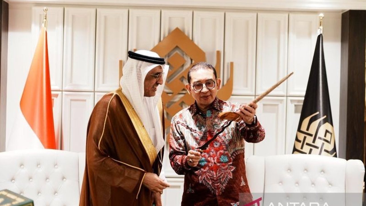 Menteri Kebudayaan Fadli Zon menegaskan komitmen Indonesia untuk memperkuat Kerja Sama Budaya Indonesia Arab Saudi, membahas potensi kolaborasi strategis, dan mendorong pengajuan warisan budaya ke UNESCO.