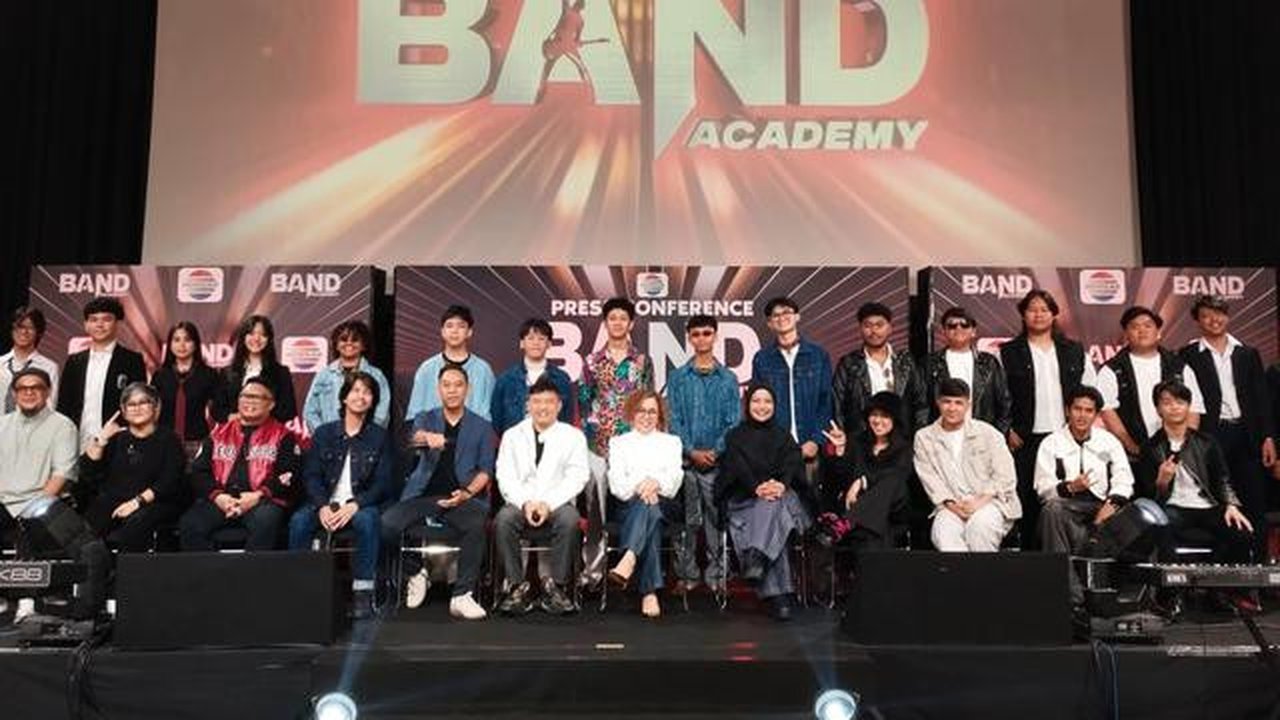 Anang Hermansyah hingga Tantri Kotak sambut hangat inisiatif Indosiar menggelar program baru Band Academy. Mereka menyorot niat yang luar biasa.