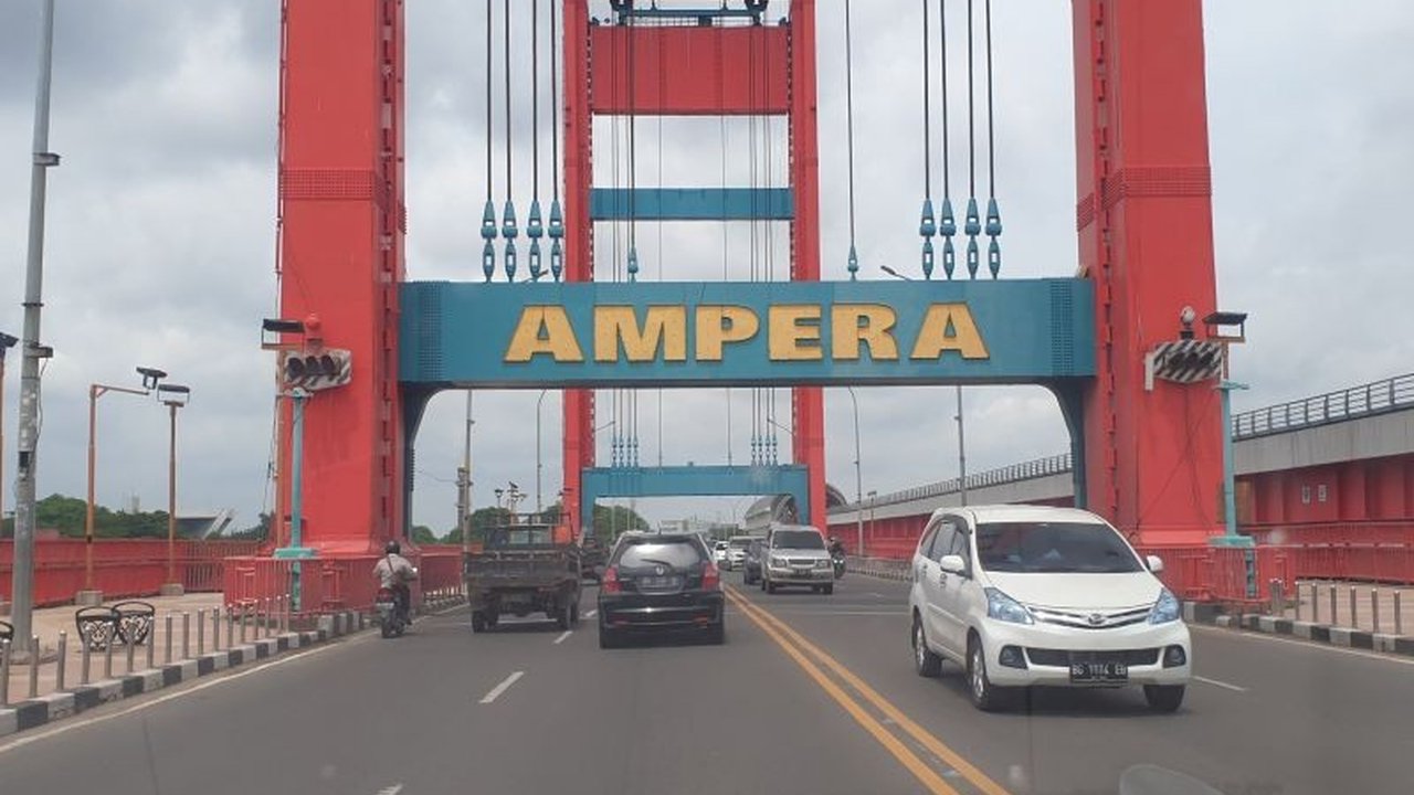 Pemerintah Kota Palembang terus menggenjot perbaikan infrastruktur pariwisata guna meningkatkan kunjungan wisatawan nusantara dan mancanegara, dengan target ambisius 2,5 juta pengunjung pada tahun 2026.
