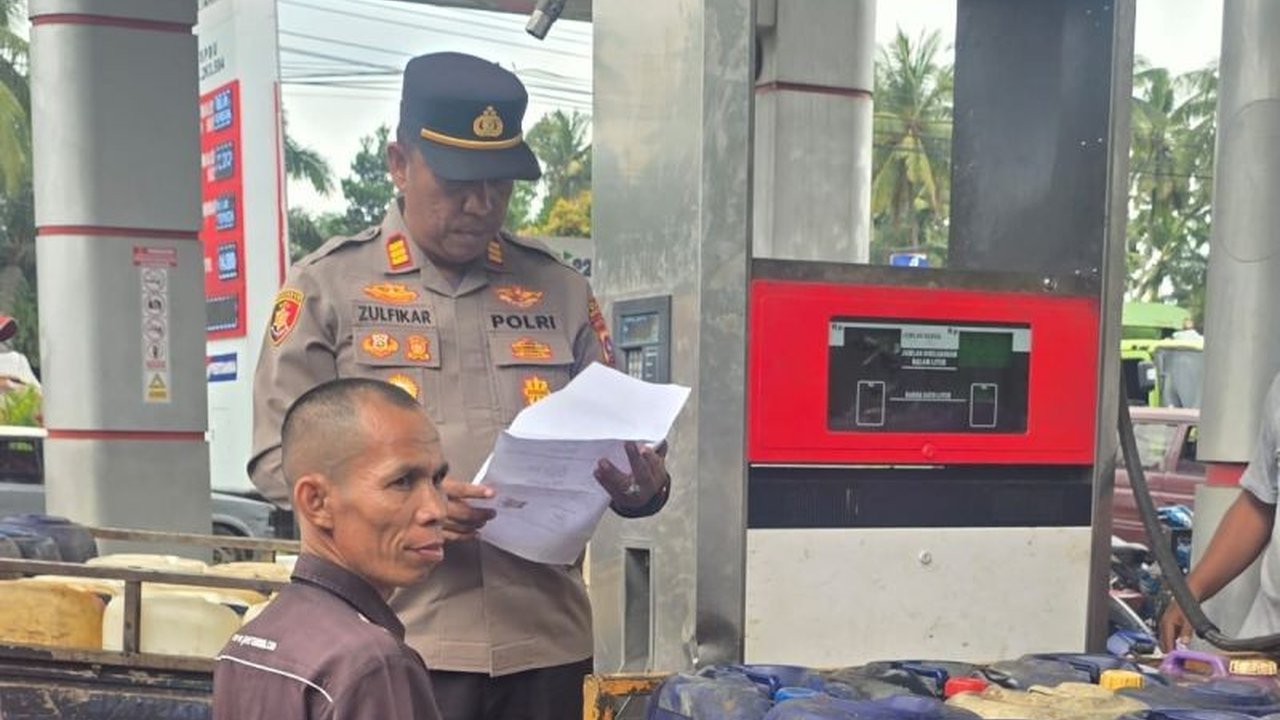 Polres Pasaman Barat melakukan pengecekan mendalam terhadap pendistribusian BBM Bio Solar di SPBU Sariak, memastikan kepatuhan terhadap regulasi dan mencegah penyalahgunaan.