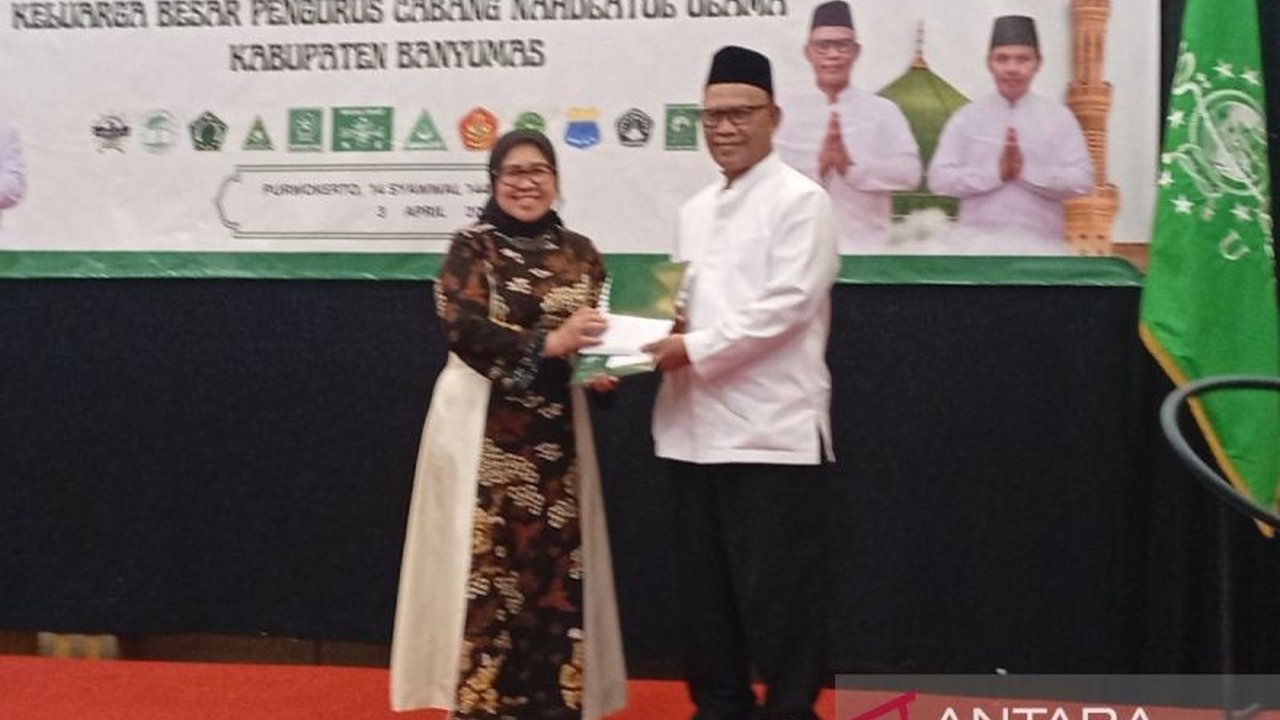 Anggota DPR RI Siti Mukaromah menyoroti krusialnya sinergi kader NU dan pemerintah dalam memajukan pembangunan serta meningkatkan pelayanan publik. Simak bagaimana kolaborasi ini menjadi kunci kemajuan daerah dan kesejahteraan masyarakat.