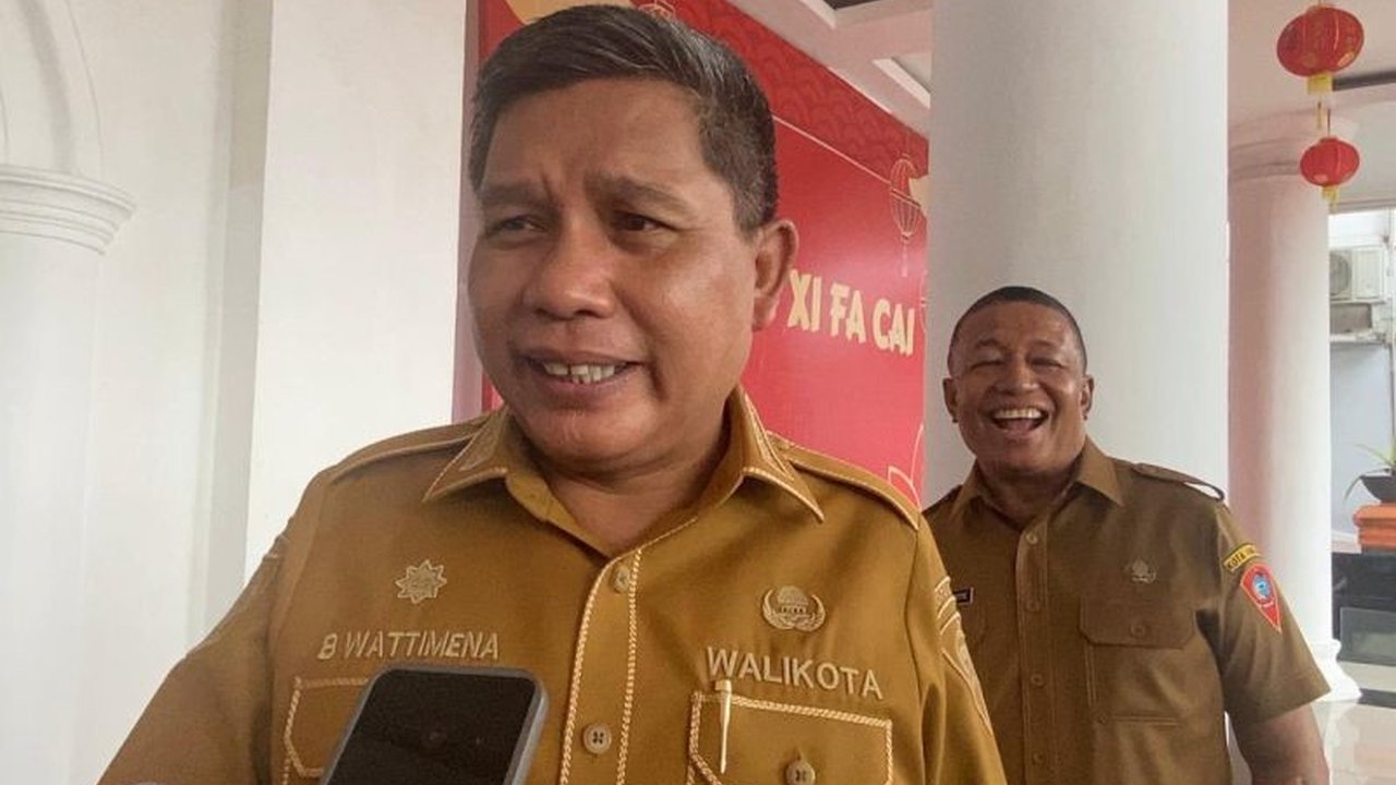 Pemerintah Kota Ambon memberlakukan sistem WFH bergilir sejak awal 2026 sebagai langkah efisiensi dan adaptasi, memastikan layanan publik vital di Ambon tetap berjalan normal.