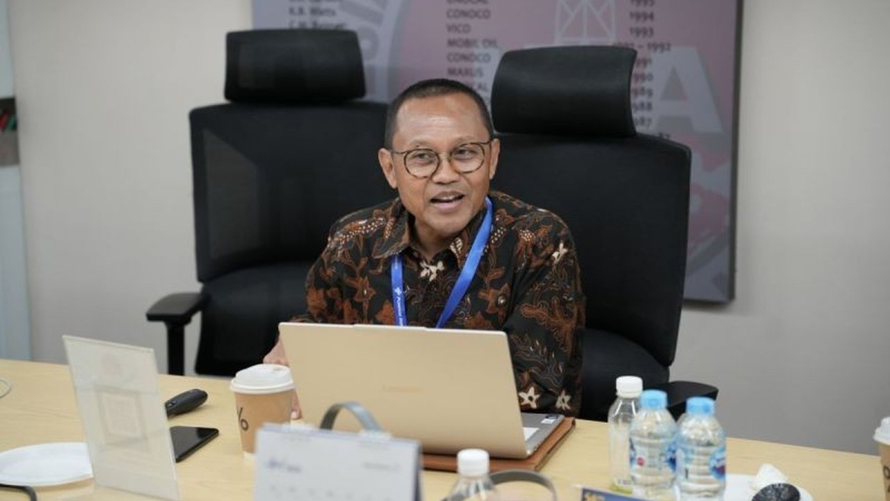 Industri hulu migas memiliki dampak ekonomi hulu migas yang strategis, mendorong pertumbuhan daerah melalui berbagai multiplier effect, mulai dari penerimaan negara hingga penciptaan lapangan kerja.
