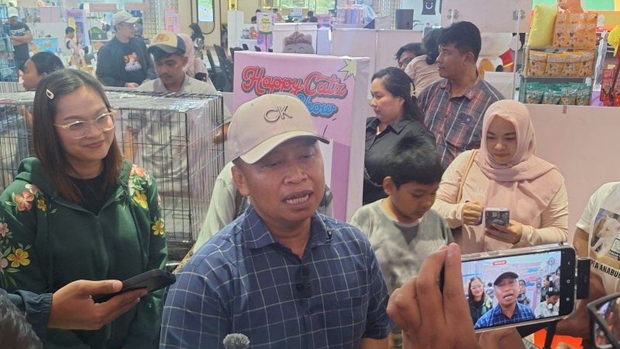 Pemerintah Kota Depok resmi memberlakukan kebijakan Work From Home (WFH) bagi Aparatur Sipil Negara (ASN) setiap hari Jumat, sebagai langkah tindak lanjut dari arahan pemerintah pusat untuk efisiensi energi dan BBM.