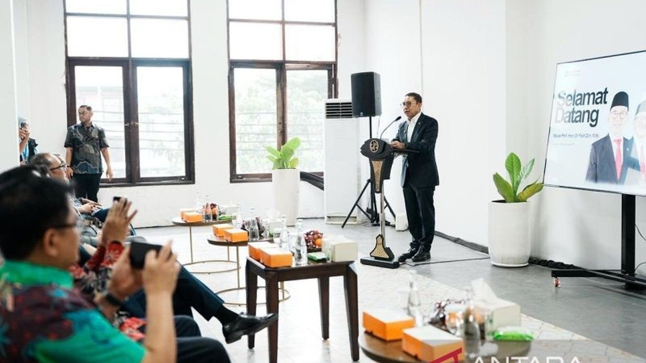 Kementerian Kebudayaan dan Danantara menjajaki kolaborasi museum Kota Tua untuk mengubah aset bersejarah menjadi museum fotografi dan film. Simak potensi besar pengembangan budaya di Jakarta.