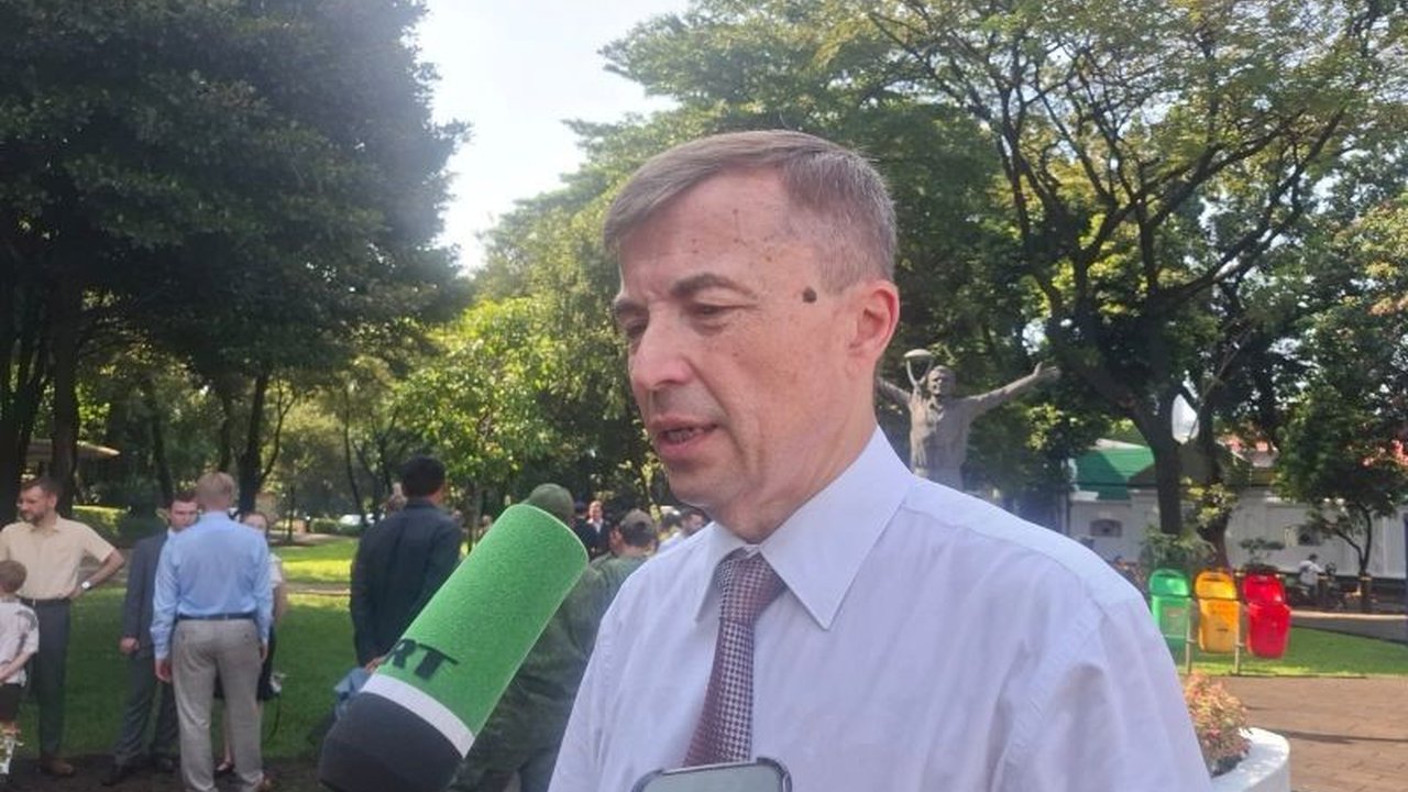 Dua negara Eropa Timur, Rusia dan Belarus, menyatakan kesiapan untuk mempererat Kerja Sama Antariksa Indonesia, meliputi pembangunan infrastruktur hingga eksplorasi ruang angkasa, membuka peluang baru bagi kemandirian antariksa nasional.