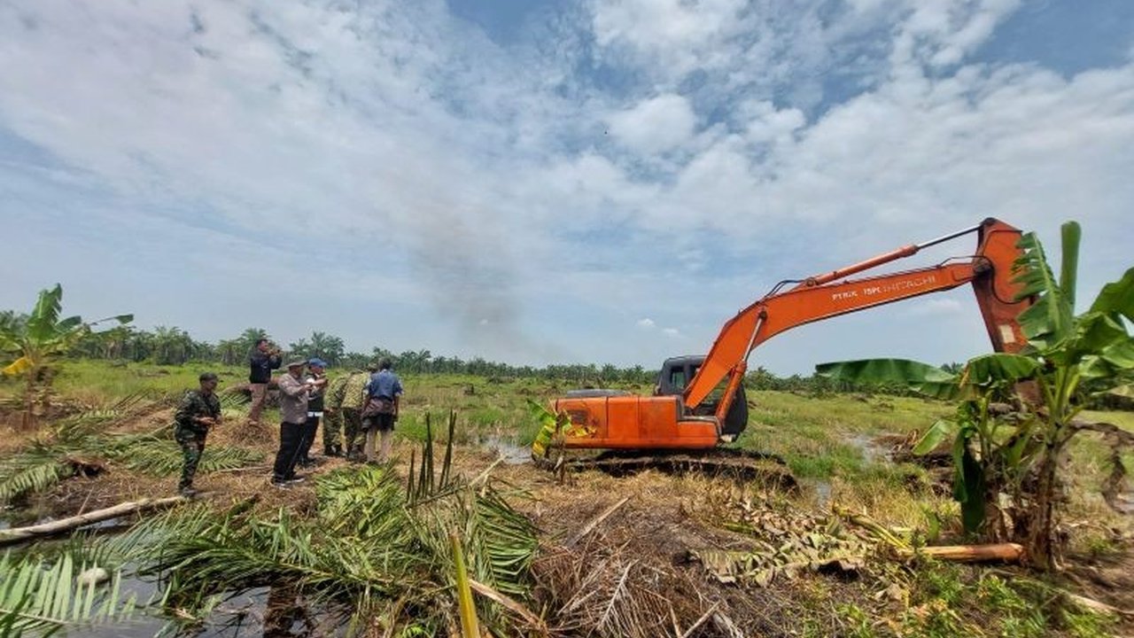 Kementerian Kehutanan bersama Satgas PKH Garuda memulai operasi pembersihan sawit ilegal di Suaka Margasatwa Karang Gading dan Langkat Timur Laut, Sumatera Utara, sebagai komitmen menjaga integritas kawasan hutan konservasi.