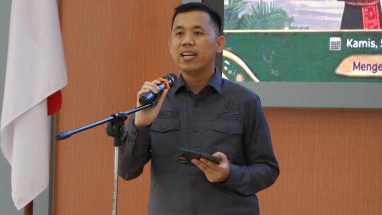Kejaksaan Negeri Lombok Tengah menegaskan komitmennya untuk meredam fenomena pengadilan netizen dengan mengedepankan transparansi dan penegakan hukum yang humanis, sejalan dengan program Astacita pemerintah.