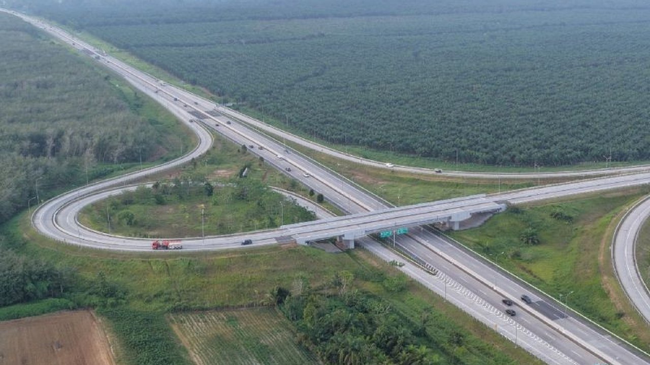 Jasamarga Nusantara Tollroad Regional Division (JNT) mencatat lonjakan Volume Lalu Lintas Tol MKTT Libur Paskah 2026. Puluhan ribu kendaraan melintas, menandakan tingginya mobilitas masyarakat pada momen liburan.