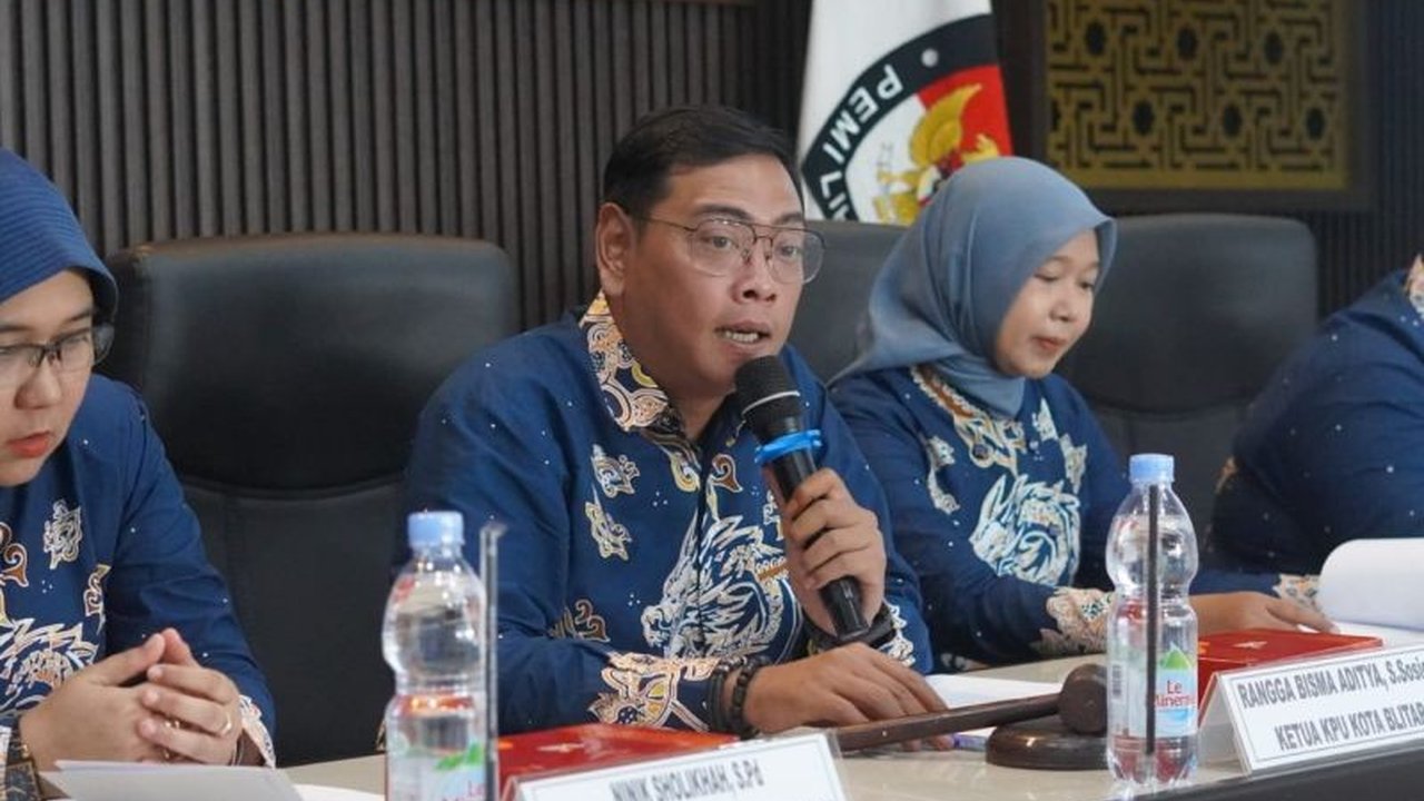 KPU Kota Blitar mengumumkan peningkatan jumlah pemilih yang signifikan pada triwulan pertama tahun 2026, mencapai 122.664 orang, menandai dinamika demografi yang menarik di Kota Blitar.
