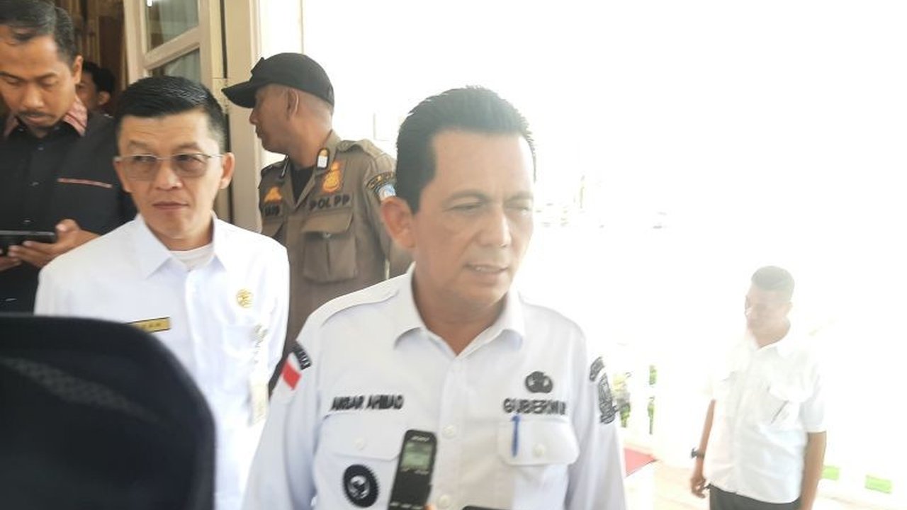 Pemerintah Provinsi Kepulauan Riau tengah mengkaji kemungkinan evaluasi Harga Patokan Mineral (HPM) pasir kuarsa menyusul permintaan perusahaan akibat anjloknya harga ekspor, memicu pertanyaan tentang kehati-hatian kebijakan.