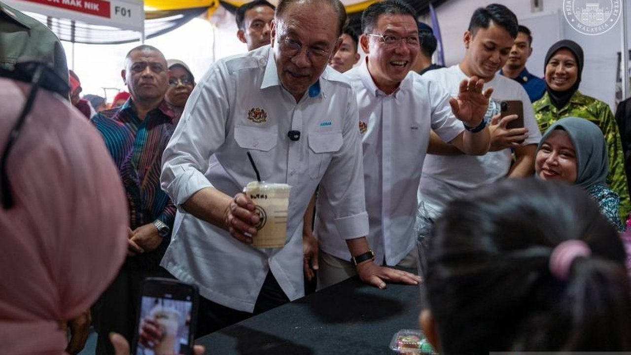 Perdana Menteri Malaysia Anwar Ibrahim memaparkan upaya pemerintahannya dalam menghadapi krisis global akibat konflik di Timur Tengah, serta menyoroti pertemuannya dengan Presiden RI Prabowo Subianto. Fokus utama Anwar Ibrahim penanganan krisis ini adalah