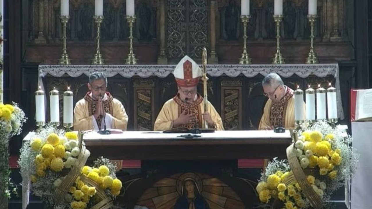 Uskup Agung Jakarta Ignatius Kardinal Suharyo menjelaskan Makna Paskah sebagai simbol perjalanan dari kegelapan menuju terang, yang juga merefleksikan sejarah perjuangan bangsa Indonesia.