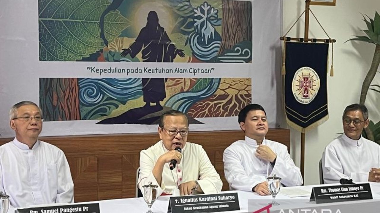 Ignatius Kardinal Suharyo menegaskan Gereja Katolik memprioritaskan perdamaian dunia, sejalan dengan Paus Leo XIV, menyerukan doa dan pertobatan ekologis di tengah gejolak global.