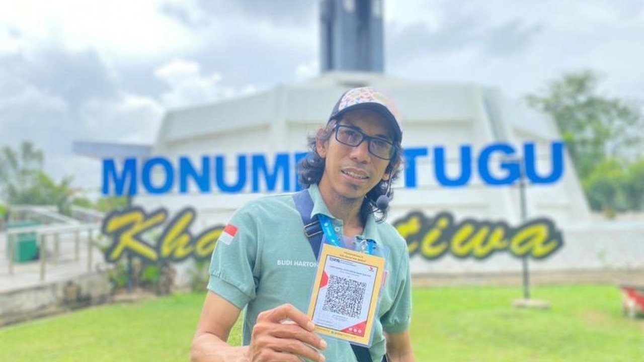 Kolaborasi HPI Kalimantan Barat dan GoPay meluncurkan inovasi QRIS Pramuwisata, memungkinkan wisatawan memberi tip digital kepada pemandu wisata dan mendukung transformasi sektor pariwisata daerah.