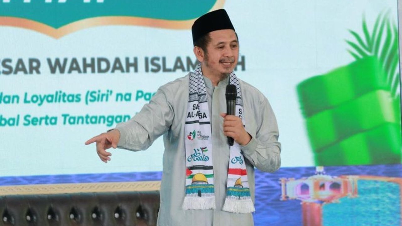 Pemimpin Umum Wahdah Islamiyah, Kyai Zaitun Rasmin, menyerukan umat Islam untuk tidak berdiam diri melihat penutupan Masjid Al-Aqsha, kiblat pertama umat Islam, yang dianggap sebagai kedukaan besar.