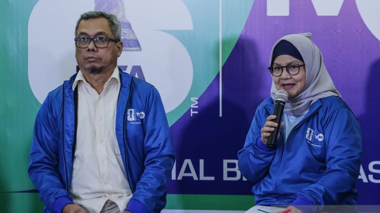 Antusiasme masyarakat terhadap Euforia Piala Dunia 2026 diproyeksikan melampaui perhelatan sebelumnya, dengan TVRI menyiapkan strategi penyiaran 'Bola Gembira' yang inklusif dan berdampak ekonomi.