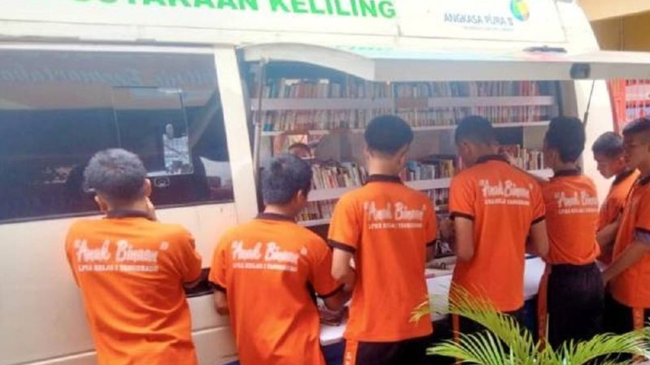 Pemerintah Kota Tangerang mengoptimalkan Program Literasi Bergerak untuk menjangkau lebih banyak lokasi, mengedukasi masyarakat tentang pentingnya PP Tunas dalam melindungi anak dari dampak negatif digital.