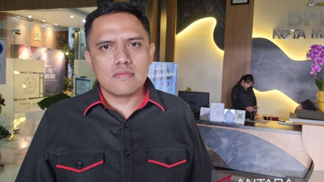DPRD Kota Malang mendesak pemerintah daerah menyusun skema WFH ASN secara detail untuk memastikan produktivitas dan kinerja birokrasi tetap optimal di tengah tantangan adaptasi kerja jarak jauh.