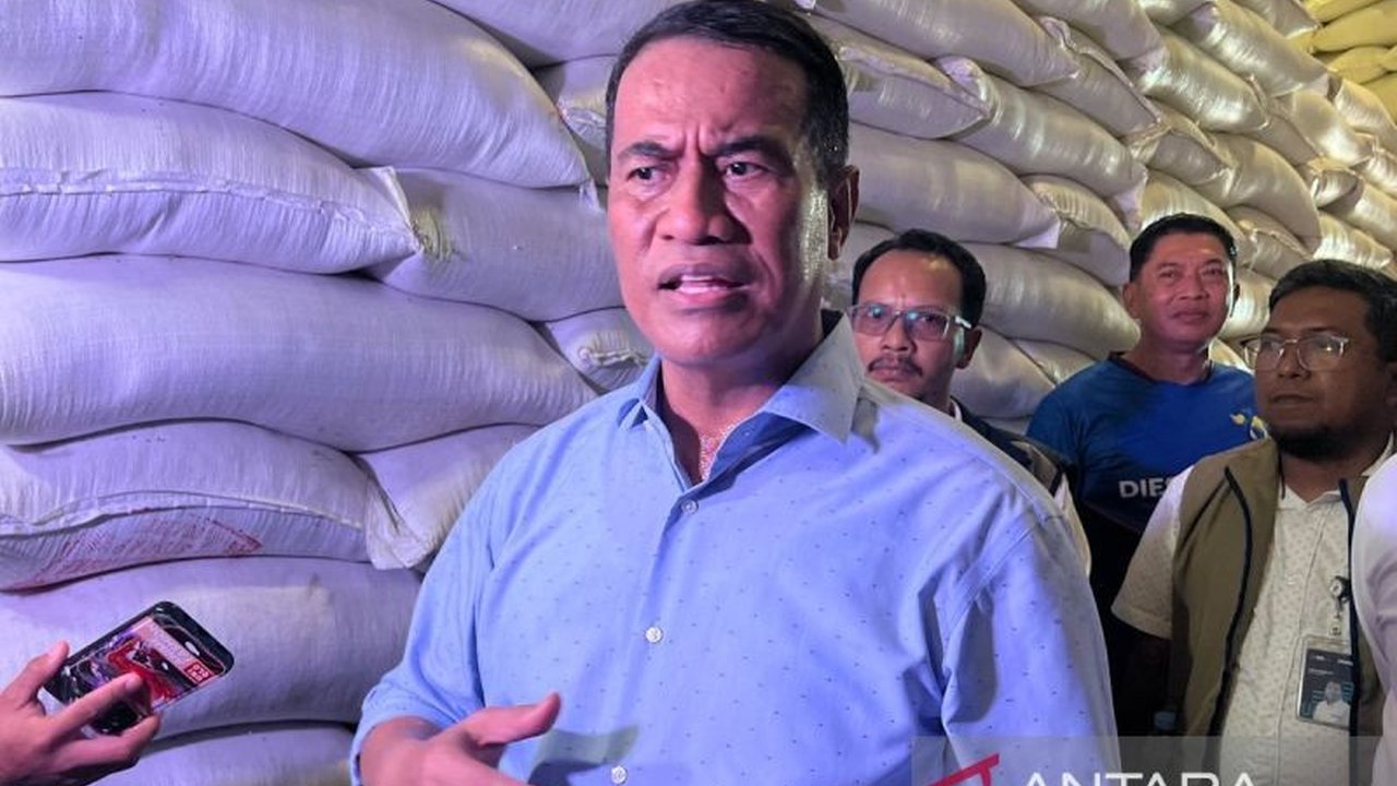 Pemerintah Indonesia mengambil langkah strategis menghadapi potensi El Nino ekstrem, salah satunya dengan menambah ribuan pompa pertanian untuk menjaga stabilitas produksi pangan nasional.