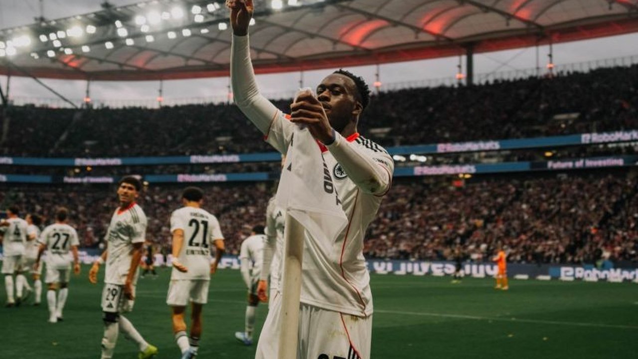 Pekan ke-28 Liga Jerman diwarnai hasil imbang mengejutkan. Eintracht Frankfurt ditahan Koln, sementara Union Berlin juga harus puas berbagi poin. Simak selengkapnya hasil Liga Jerman.