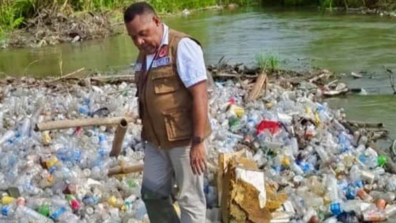 Pemerintah Kabupaten Jayapura mengimbau seluruh warganya untuk meningkatkan kewaspadaan terhadap potensi Waspada Bencana Jayapura, khususnya di daerah pesisir dan bantaran sungai. Imbauan ini menyusul prakiraan cuaca ekstrem dari BMKG.