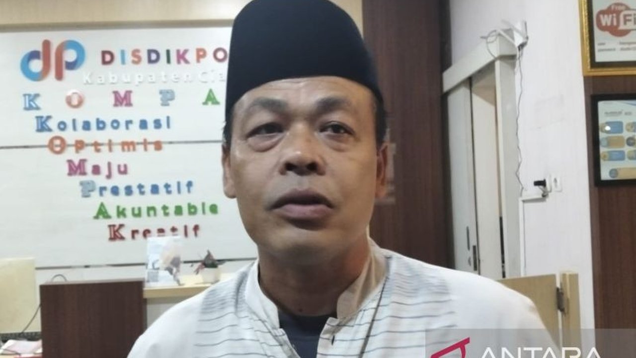 Disdikpora Cianjur berhasil menekan angka Anak Tidak Sekolah (ATS) hingga 30 persen pada tahun 2026 melalui berbagai strategi komprehensif, menunjukkan komitmen kuat terhadap pendidikan di wilayah tersebut.
