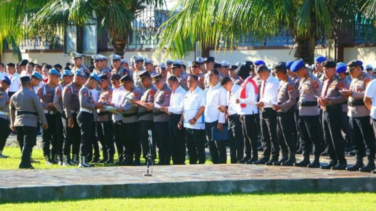 Polda Sulawesi Utara mengerahkan 6.052 personel untuk Pengamanan Paskah Nasional Sulawesi Utara pada 7-9 April 2026, memastikan ibadah berjalan khidmat dan kondusif.