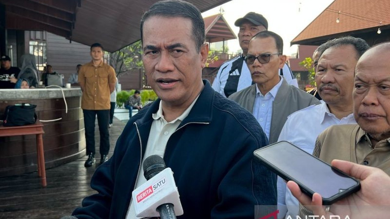 Menteri Pertanian Andi Amran Sulaiman menegaskan Program MBG menjadi motor penggerak ekonomi desa, khususnya sektor pangan, dengan potensi perputaran ratusan triliun rupiah yang menguntungkan jutaan pelaku usaha.