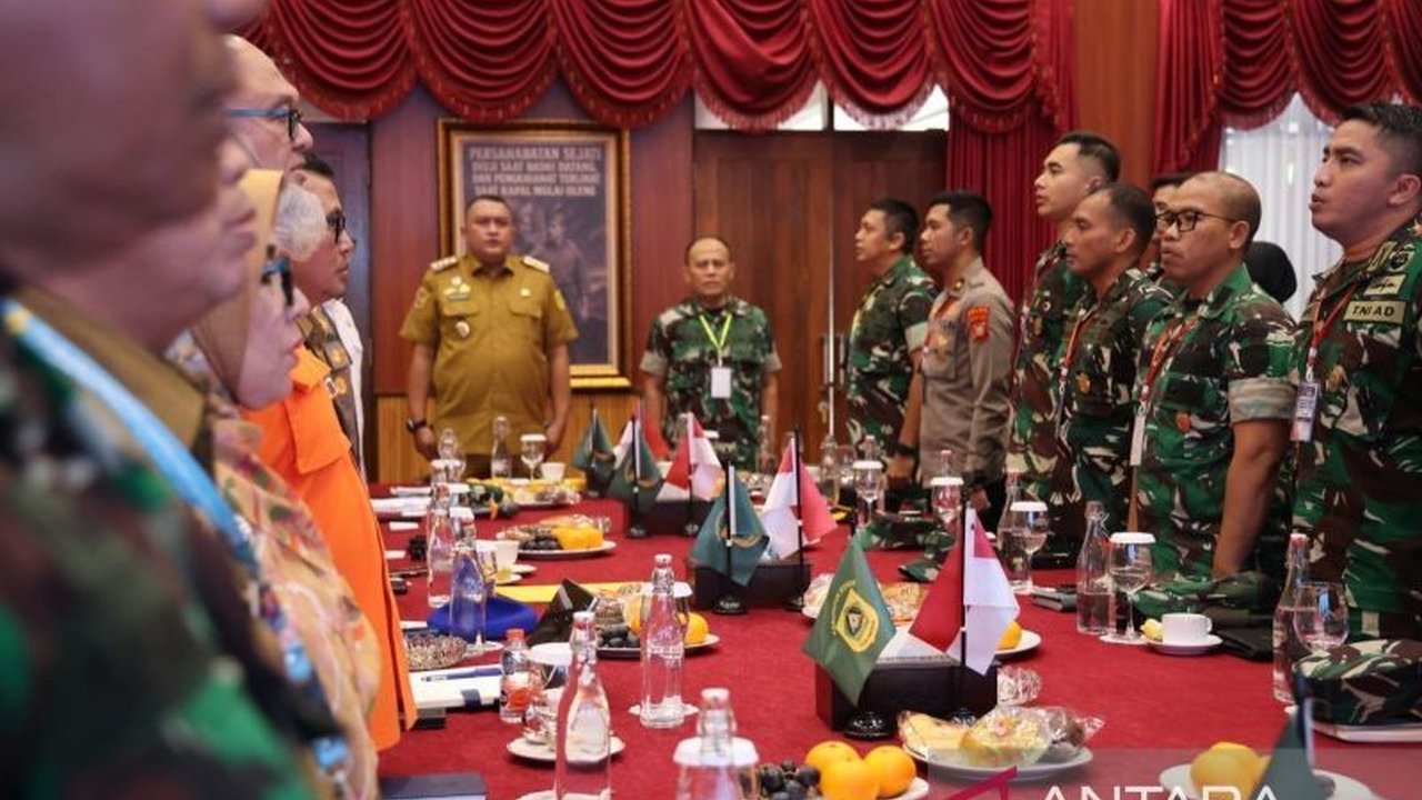 Pemkab Bogor menjadi rujukan Seskoad dalam studi mitigasi bencana, menunjukkan komitmen daerah dalam menghadapi tantangan kebencanaan dan memperkuat ketahanan nasional.