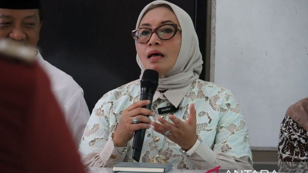 Menteri Pemberdayaan Perempuan dan Perlindungan Anak (MenPPPA) Arifah Fauzi menegaskan perlindungan anak korban peluru nyasar di Gresik harus menjadi prioritas utama penanganan. Insiden ini melukai dua anak dan membutuhkan pemulihan menyeluruh.