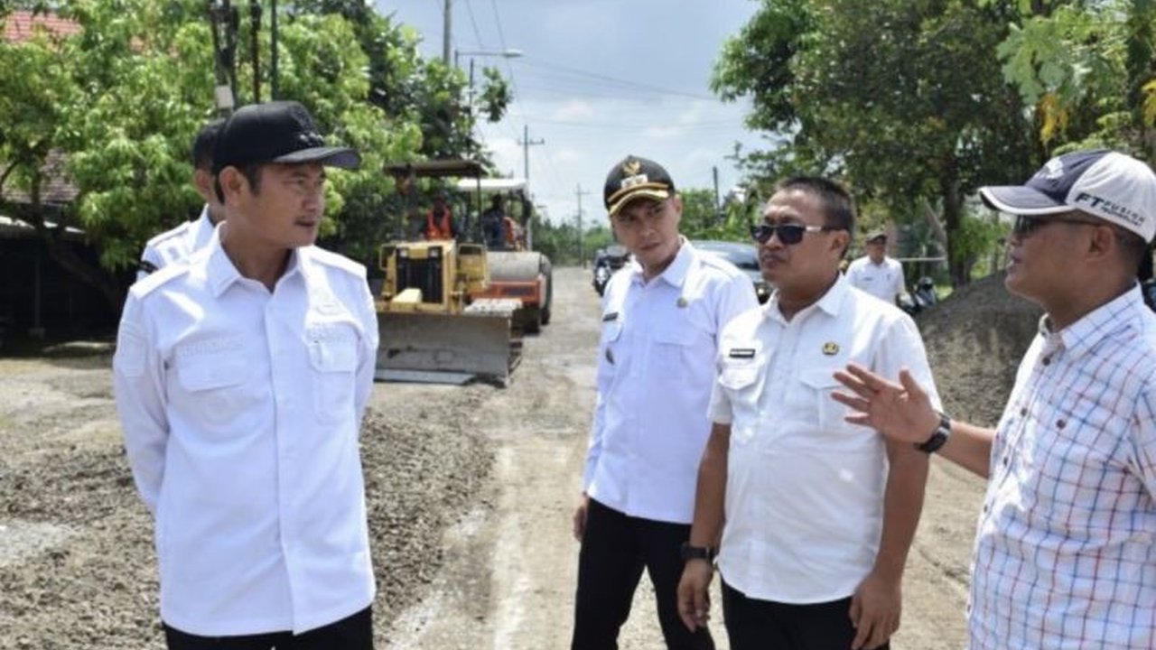 Pemerintah Kabupaten Lamongan serius menggenjot infrastruktur jalan. Simak bagaimana program Jamula akan mewujudkan target 63,55 persen kemantapan jalan Lamongan di tahun 2026 dan dampaknya bagi masyarakat.