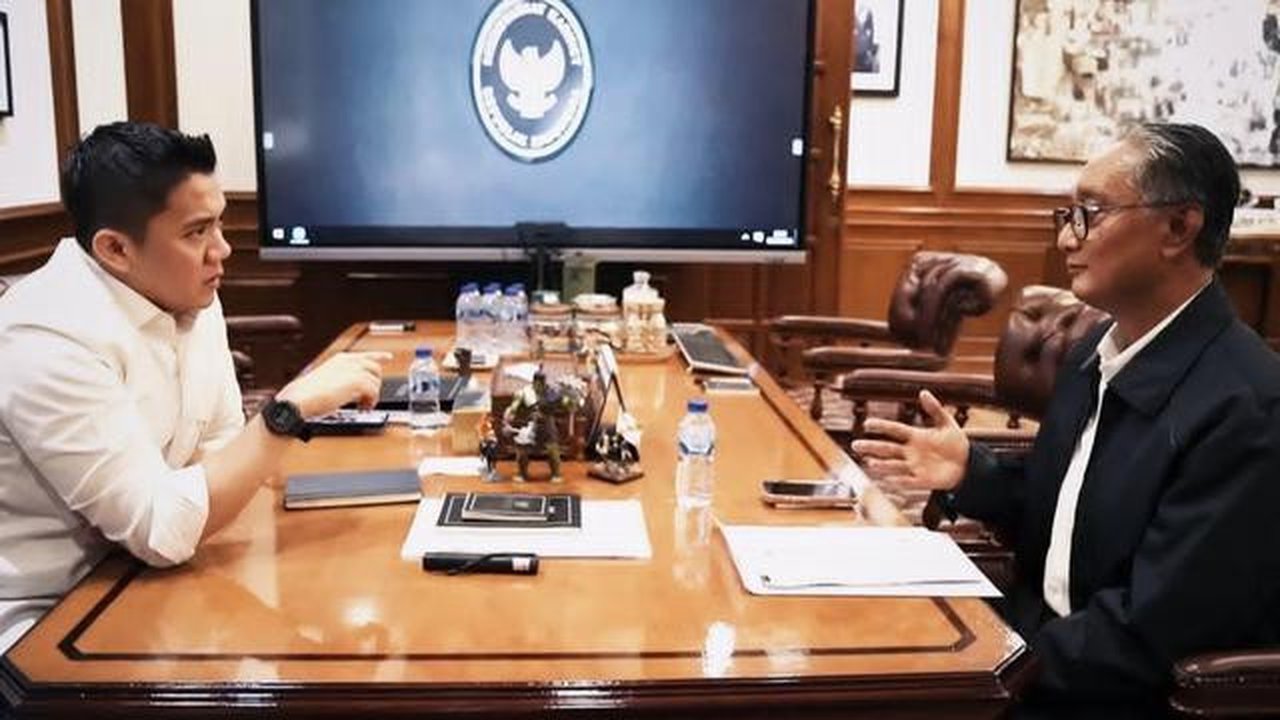Seskab Teddy Bertemu Menteri PU (Foto: Biro Pers Sekretariat Kepresidenan)