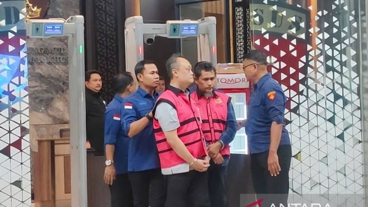 Kejaksaan Agung berhasil mengungkap modus pengondisian tender dalam kasus dugaan korupsi Petral periode 2008-2015. Penasaran bagaimana informasi rahasia dibocorkan dan siapa saja yang terlibat?