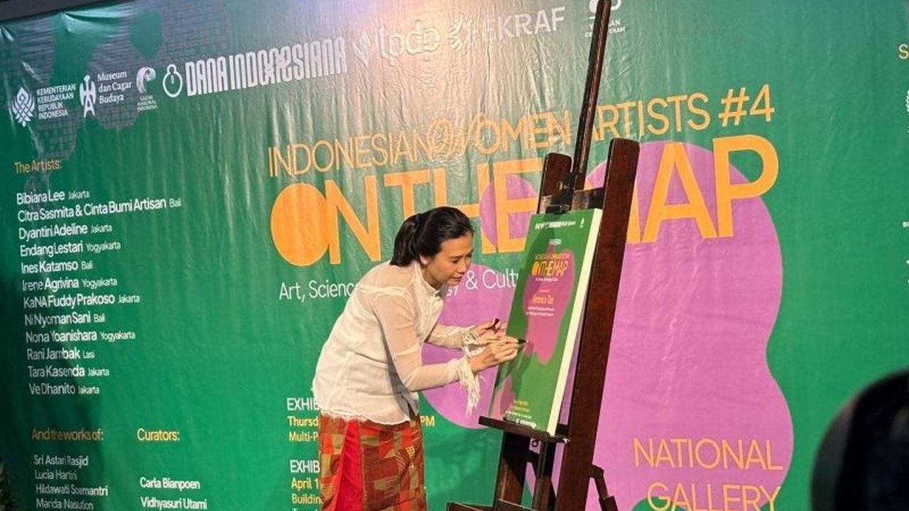 Wakil Menteri Pemberdayaan Perempuan dan Perlindungan Anak, Veronica Tan, mengajak perempuan Indonesia untuk berkarya dan menghadirkan perubahan positif, menegaskan peran vital mereka dalam strategis ekonomi bangsa.