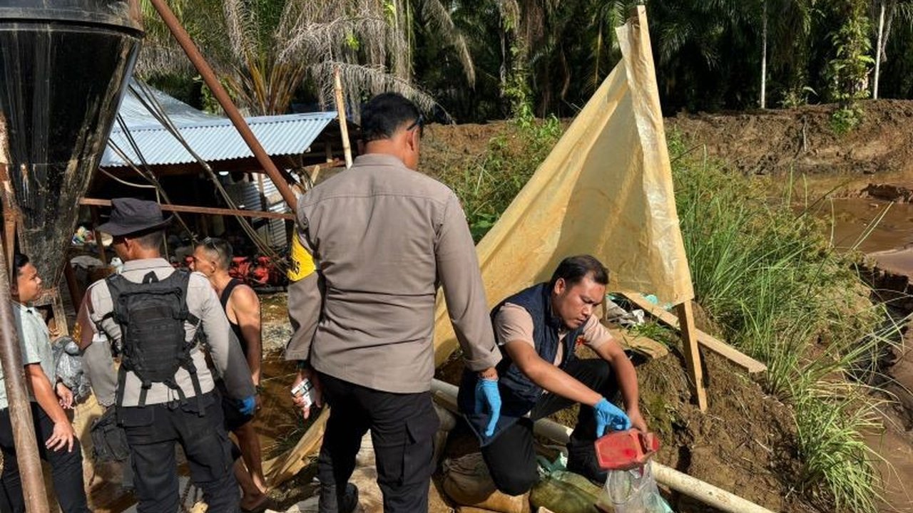 Satreskrim Polres Aceh Barat Daya menemukan luapan limbah pengolahan emas di Babahrot. Meski belum mencemari permukiman, langkah preventif diambil untuk atasi potensi dampak limbah emas Aceh Barat Daya.