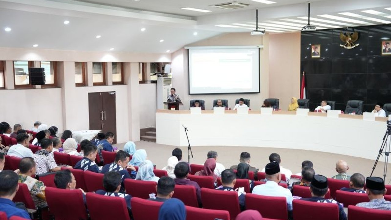 Di tengah kebijakan WFH, Pemkot Makassar justru tancap gas dalam percepatan pembenahan sampah, menjadikan momen ini sebagai ruang konsolidasi untuk mengatasi darurat sampah kota.