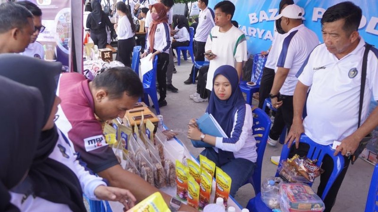 Kantor Wilayah Direktorat Jenderal Pemasyarakatan (Ditjenpas) Sulawesi Tengah gencar mengampanyekan Gerakan Cinta Produk Narapidana melalui pameran, bertujuan memperkuat pembinaan WBP berbasis produktivitas dan ekonomi.