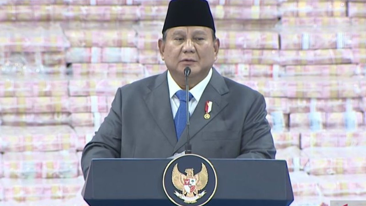 Presiden Prabowo Subianto menegaskan bahwa penegakan hukum merupakan instrumen krusial untuk melindungi kekayaan negara demi kesejahteraan rakyat, serta memberantas berbagai pelanggaran yang merugikan keuangan negara.
