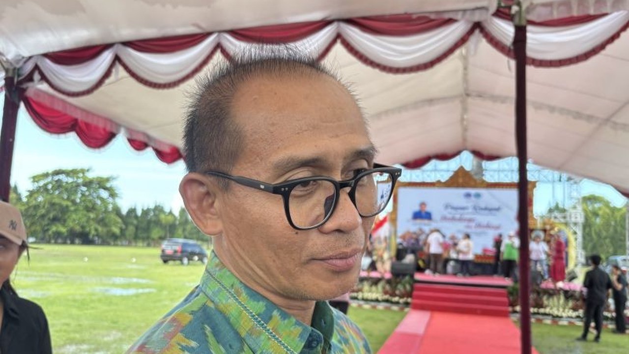 Meskipun kebijakan Work From Home (WFH) diterapkan setiap Jumat, Dinas PMD Dukcapil Bali menjamin layanan administrasi kependudukan tetap berjalan normal dan optimal bagi masyarakat. Bagaimana strateginya agar Layanan Dukcapil Bali tidak terganggu?