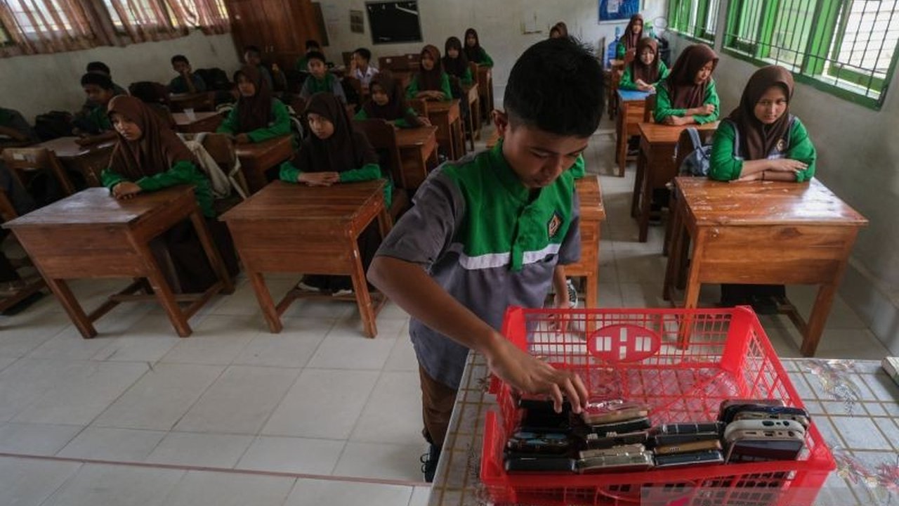 Peraturan Pemerintah (PP) Tunas hadir sebagai benteng tambahan untuk memperkuat fungsi perlindungan dalam pembangunan keluarga, khususnya dalam menjaga anak di ruang digital dari berbagai risiko.