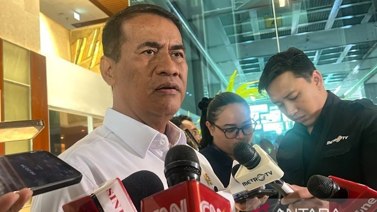 Menteri Pertanian Andi Amran Sulaiman menegaskan Program Makan Bergizi Gratis (MBG) adalah investasi strategis untuk generasi unggul dan penggerak ekonomi desa, menekan stunting dan menciptakan keadilan sosial.